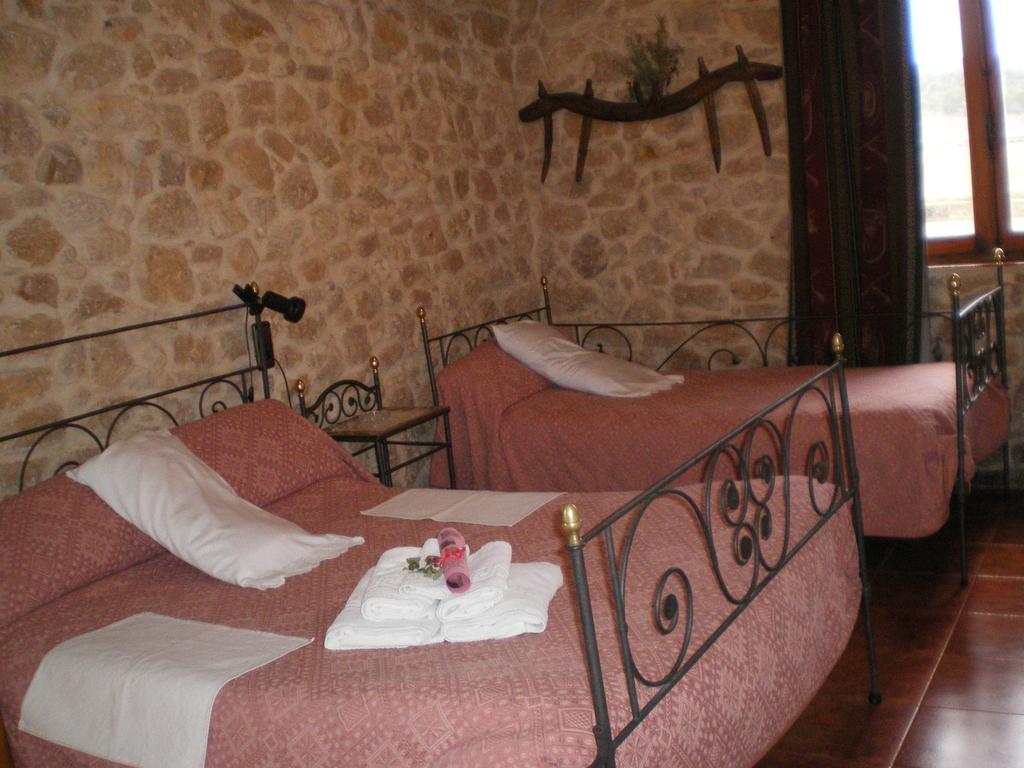 Masia Del Aragones Penarroya De Tastavins Ruang foto